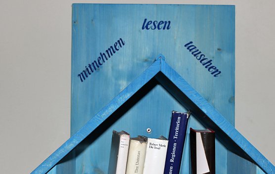 Mitnehmen, lesen, tauschen (Foto: Karl-Heinz Herrmann)