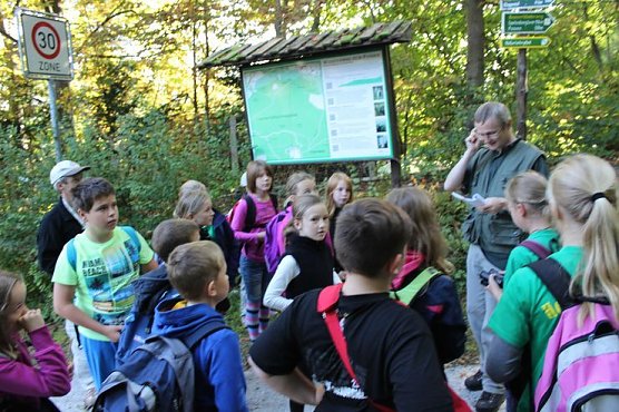 Waldjugendspiele gestartet (Foto: Karl-Heinz Herrmann) Waldjugendspiele gestartet (Foto: Karl-Heinz Herrmann)