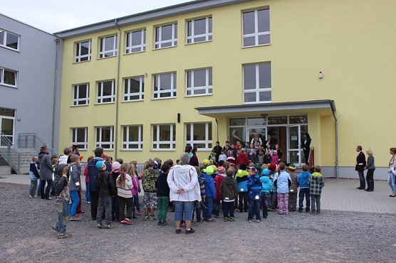 Ein Trinkbrunnen für die Grundschule (Foto: Karl-Heinz Herrmann) Ein Trinkbrunnen für die Grundschule (Foto: Karl-Heinz Herrmann)