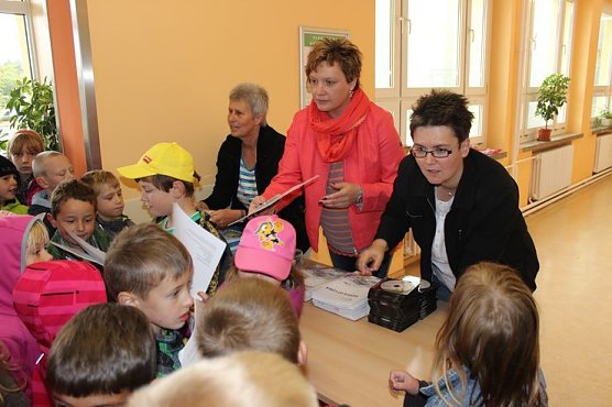 Ein Trinkbrunnen für die Grundschule (Foto: Karl-Heinz Herrmann) Ein Trinkbrunnen für die Grundschule (Foto: Karl-Heinz Herrmann)