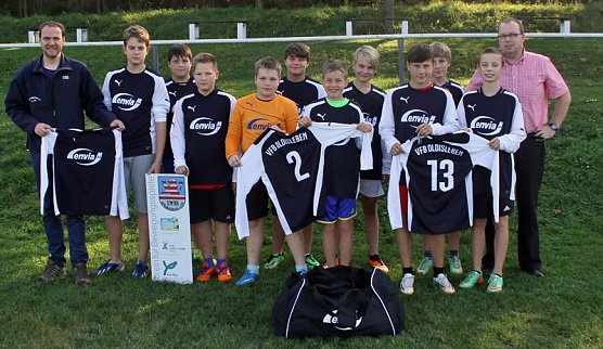 enviaM erw&auml;rmt die Kinder des VfB Oldisleben e.V. (Foto: Bernd Wollweber)