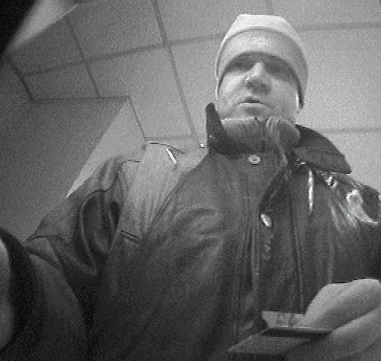 Betrüger gesucht (Foto: Polizei) Betrüger gesucht (Foto: Polizei)