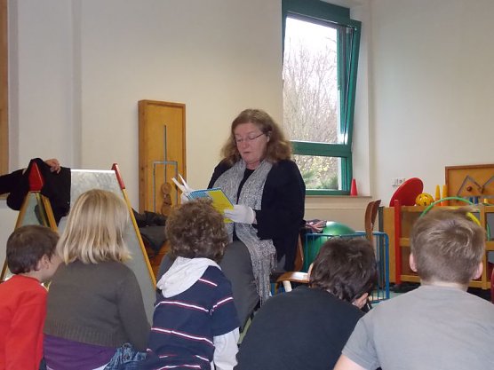 Gleich mehrmals gelesen (Foto: Wahlkreisb&uuml;ro Dorothea Marx)