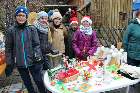 Ist das &uuml;berhaupt ein echter Weihnachtsmann? (Foto: Karl-Heinz Herrmann)