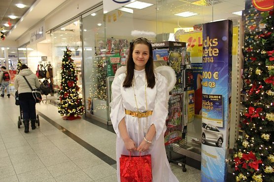 Adventsmarkt gut besucht (Foto: Karl-Heinz Herrmann)