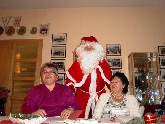 Beim VdK begann die Weihnachtszeit (Foto: Bernd Reiber)