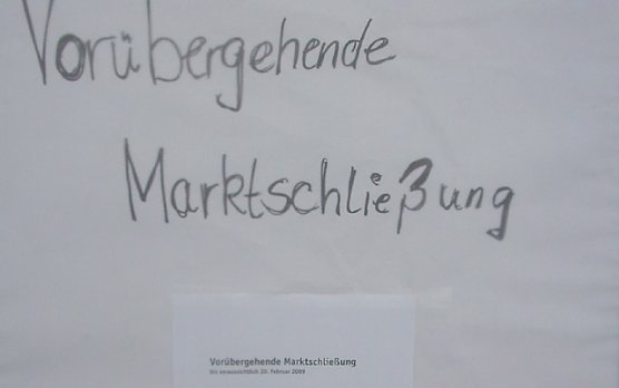 Schlie&szlig;ung Markt (Foto: Karl-Heinz Herrmann)