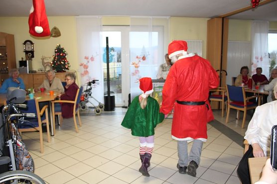Weihnachtsmann im &Ouml;stertal (Foto: Karl-Heinz Herrmann)