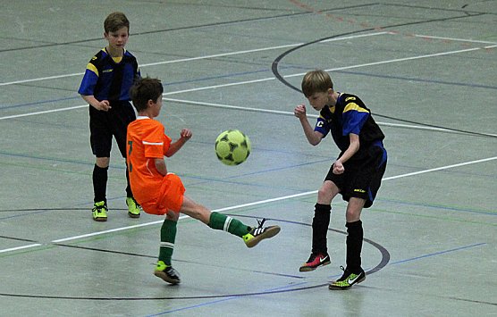 Hallenmeisterschaft der E-Junioren (Foto: Karl-Heinz Herrmann) Hallenmeisterschaft der E-Junioren (Foto: Karl-Heinz Herrmann)