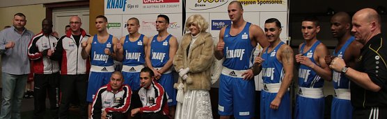 Das sind die Nordhäuser vor Beginn des Kampfes (Foto: Peter Blei) Das sind die Nordhäuser vor Beginn des Kampfes (Foto: Peter Blei)