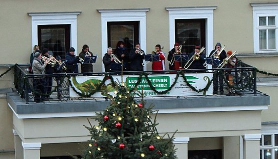 Trotz Wetterkapriolen wieder schöner Weihnachtsmarkt (Foto: Karl-Heinz Herrmann) Trotz Wetterkapriolen wieder schöner Weihnachtsmarkt (Foto: Karl-Heinz Herrmann)
