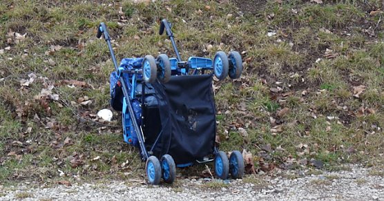 Herrenloser Kinderwagen (Foto: Karl-Heinz Herrmann) Herrenloser Kinderwagen (Foto: Karl-Heinz Herrmann)