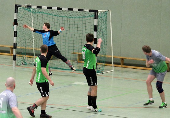 Mit leeren H&auml;nden dagestanden (Foto: Karl-Heinz Herrmann)