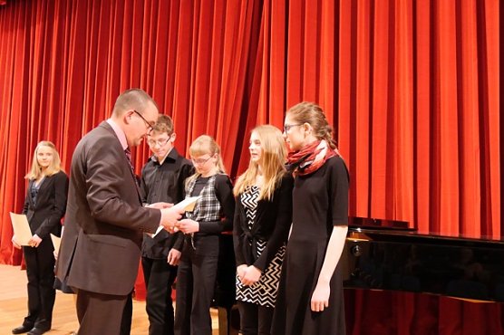 Musikschüler mit großen Erfolgen (Foto: Kreismusikschule Sondershausen) Musikschüler mit großen Erfolgen (Foto: Kreismusikschule Sondershausen)