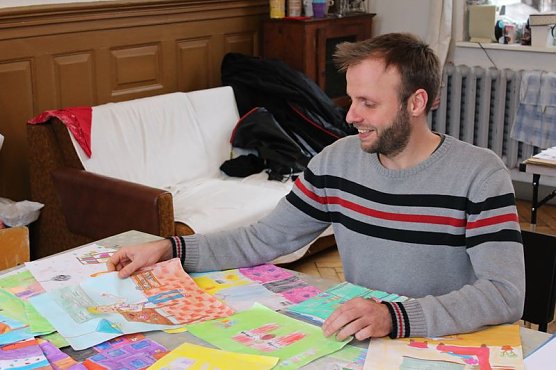 Thüringer Bildungsplan in Arbeit. (Foto: Landesvereinigung für kulturelle Jugendbildung e.V.) Thüringer Bildungsplan in Arbeit. (Foto: Landesvereinigung für kulturelle Jugendbildung e.V.)