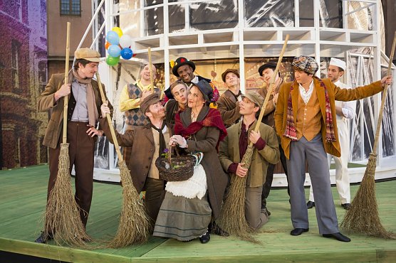 My Fair Lady im Schlosshof Sondershausen 2014 (Foto: Tillmann Graner) My Fair Lady im Schlosshof Sondershausen 2014 (Foto: Tillmann Graner)