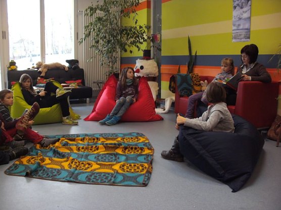 Eröffnung des Leseclubs im Arterner Freizeitzentrum (Foto: Freizeizentrum Artern) Eröffnung des Leseclubs im Arterner Freizeitzentrum (Foto: Freizeizentrum Artern)