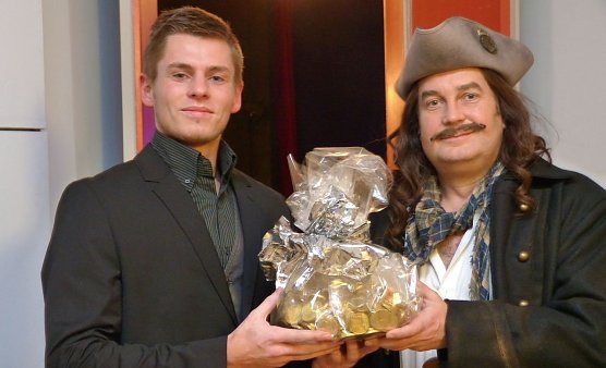 &Uuml;bergeben (Foto: Birgit Susemihl)