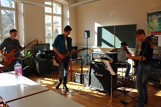 Offene T&uuml;r genutzt (Foto: Karl-Heinz Herrmann)