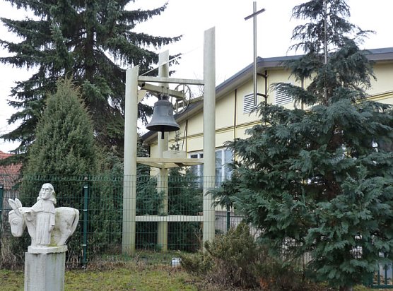 Geläut katholische Kirche Ebeleben (Foto: Karl-Heinz Herrmann) Geläut katholische Kirche Ebeleben (Foto: Karl-Heinz Herrmann)