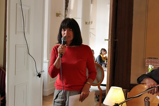 Frauen feierten in der "Hofküche" (Foto: Karl-Heinz Herrmann) Frauen feierten in der "Hofküche" (Foto: Karl-Heinz Herrmann)