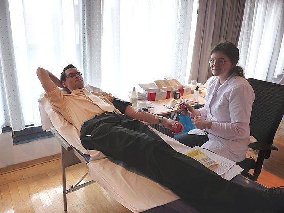 Blutspendetermin (Foto: Karl-Heinz Herrmann) Blutspendetermin (Foto: Karl-Heinz Herrmann)