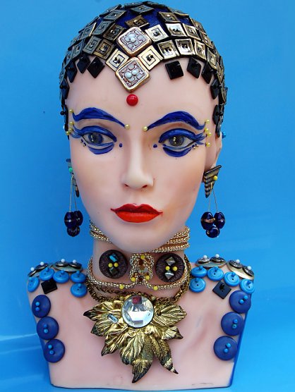 Knöpfe, Knöpfe – kleine Kunstwerke (Foto: Regionalmusem Bad Frankenhausen) Knöpfe, Knöpfe – kleine Kunstwerke (Foto: Regionalmusem Bad Frankenhausen)