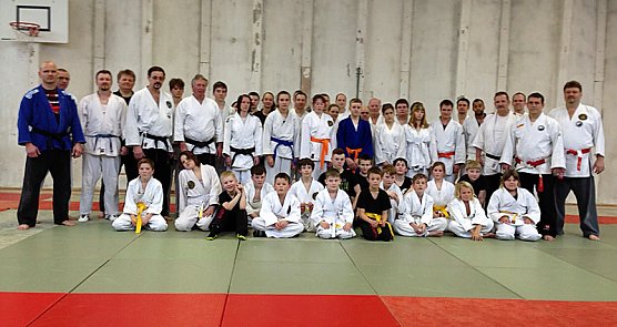 Neues aus der Kampfkunstschule Artern (Foto: W. Bank) Neues aus der Kampfkunstschule Artern (Foto: W. Bank)