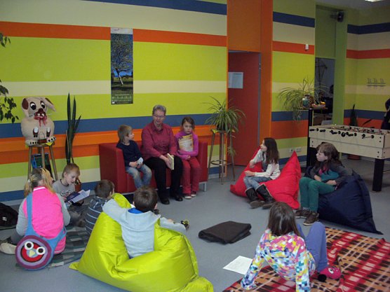 Aus dem Buch Alfons Zitterbacke  gelesen (Foto: Kinder � und Jugendf&ouml;rderverein Artern)