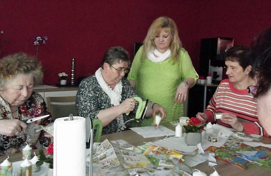 Dekoratives Osterbasteln im WB 4 (Foto: Thomas Leipold)