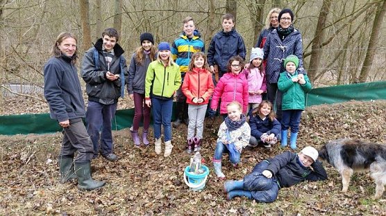 NABU Kids helfen Amphibien (Foto: Olaf Pleyer)
