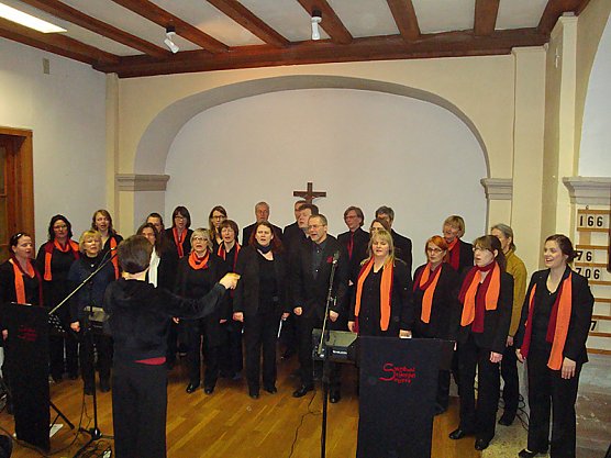 Flotte Rhythmen  im ehrw&uuml;rdigen Geb&auml;ude (Foto: Evangelischer Kirchenkreis Bad Frankenhausen - Sondershausen)