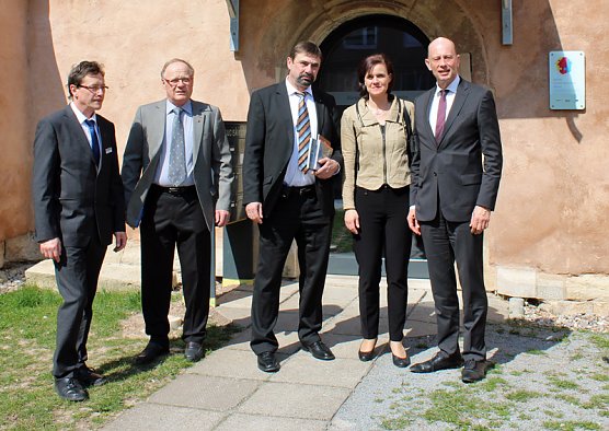 Beeindruckt vom B&uuml;rgerzentrum (Foto: Karl-Heinz Herrmann)