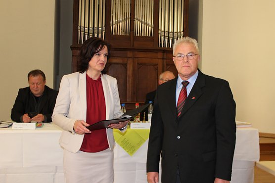 Verpflichtung Kreistagsmitglied (Foto: Karl-Heinz Herrmann)