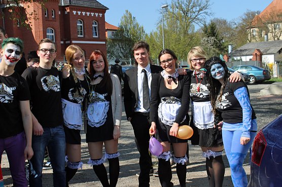 Korso durch Sondershausen (Foto: Karl-Heinz Herrmann) Korso durch Sondershausen (Foto: Karl-Heinz Herrmann)