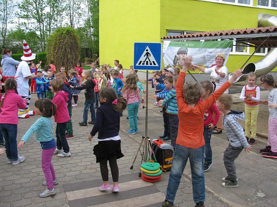 Verkehrssicherheitstag der Kita Gänseblümchen (Foto: Bernd Müller) Verkehrssicherheitstag der Kita Gänseblümchen (Foto: Bernd Müller)