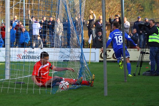 Pichinot trifft im Hinspiel (Foto: Bernd Peter)