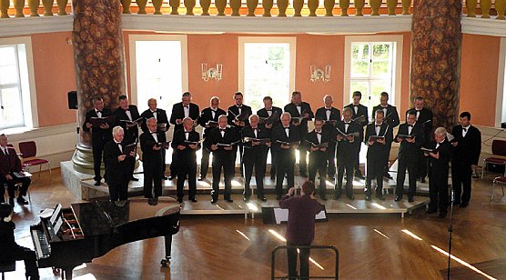 Jubiläumskonzert 70 Jahre Albert-Fischer-Chor (Foto: Albert-Fischer-Chor) Jubiläumskonzert 70 Jahre Albert-Fischer-Chor (Foto: Albert-Fischer-Chor)