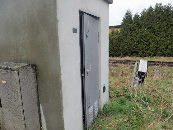 Diebstahl, Vandalismus und M&uuml;llentsorgung (Foto: Unstrutbahn)