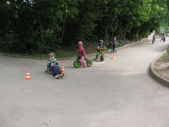 Verkehrssicherheitstag der Kita RegenbogenArtern (Foto: Bernd M&uuml;ller)