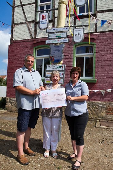 400 € für Heimatverein Niederspier (Foto: Wahlkreisbüro Dr. Iris Martin-Gehl) 400 € für Heimatverein Niederspier (Foto: Wahlkreisbüro Dr. Iris Martin-Gehl)