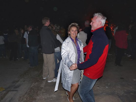 Osterfeuer Premiere (Foto: Karl-Heinz Herrmann) Osterfeuer Premiere (Foto: Karl-Heinz Herrmann)