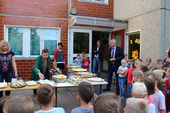 Brotb&uuml;chsen aus dem Bundestag (Foto: Karl-Heinz Herrmann)