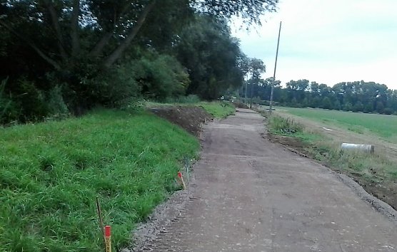 Fischsterben und Bauarbeiten (Foto: Karl-Heinz Herrmann) Fischsterben und Bauarbeiten (Foto: Karl-Heinz Herrmann)