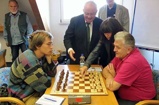 1. Sondersh&auml;user Schach open er&ouml;ffnet (Foto: Karl-Heinz Herrmann)