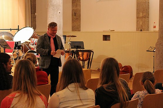 Teils ungewohnte Klänge im Marstall (Foto: Karl-Heinz Herrmann) Teils ungewohnte Klänge im Marstall (Foto: Karl-Heinz Herrmann)