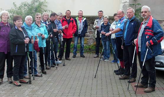 Wandern in der Natur (Foto: Horst Schmidt) Wandern in der Natur (Foto: Horst Schmidt)