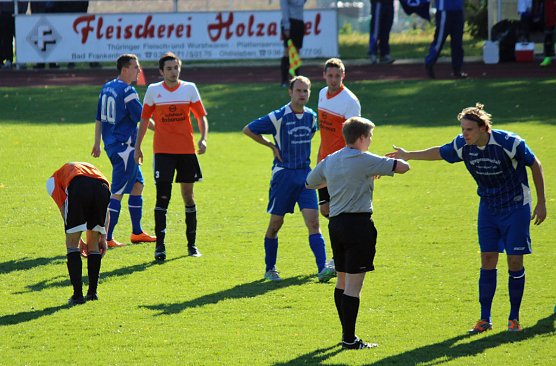 Blau-Weiss mit Erfolg (Foto: Karl-Heinz Herrmann) Blau-Weiss mit Erfolg (Foto: Karl-Heinz Herrmann)