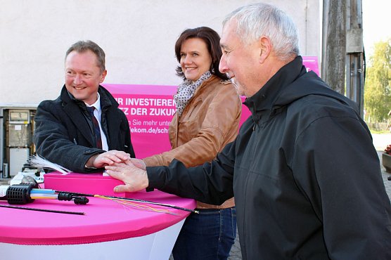 Mega schnelles Netz f&uuml;r Wasserthaleben (Foto: Karl-Heinz Herrmann)