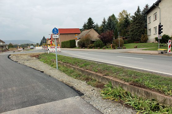 Kritik und Positives am Unstrut-Werra-Radweg (Foto: Karl-Heinz Herrmann) Kritik und Positives am Unstrut-Werra-Radweg (Foto: Karl-Heinz Herrmann)